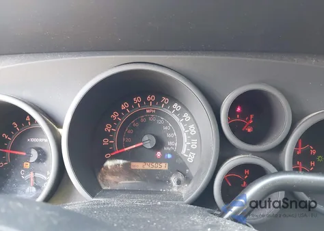 2011 Toyota Tundra Grade 4.6L V8 z USA, uszkodzony, nr VIN 5TFUM5F1XBX024206